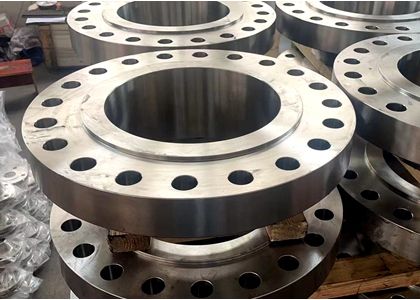 Weld Neck Flagnes vs Slip On Flanges: Which One Is Better?
